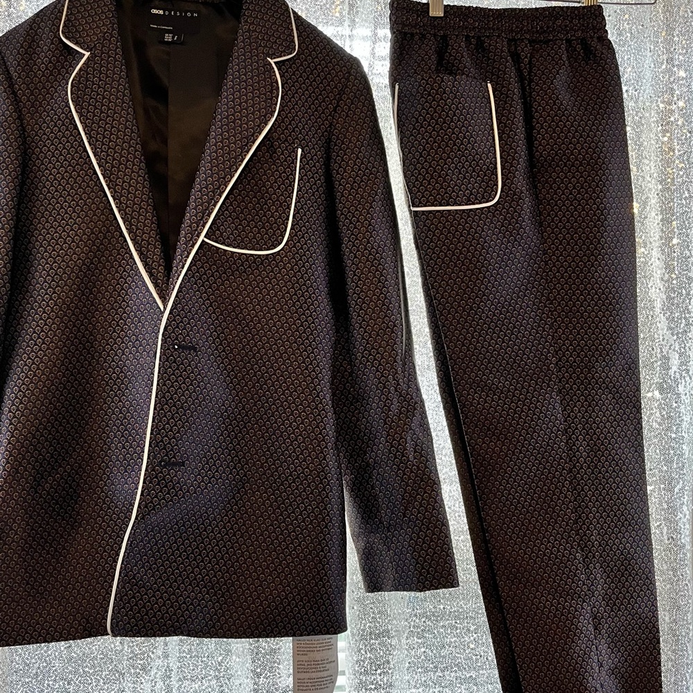 Mens suit - Picture 13 of 13